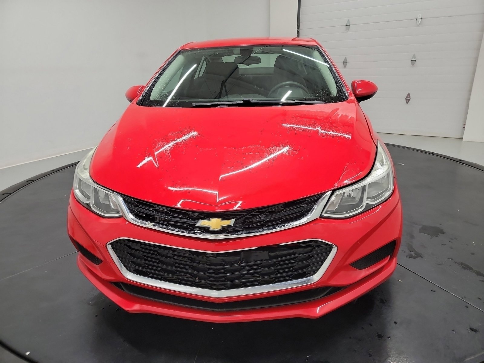 Used 2018 Chevrolet Cruze LS FWD image 2