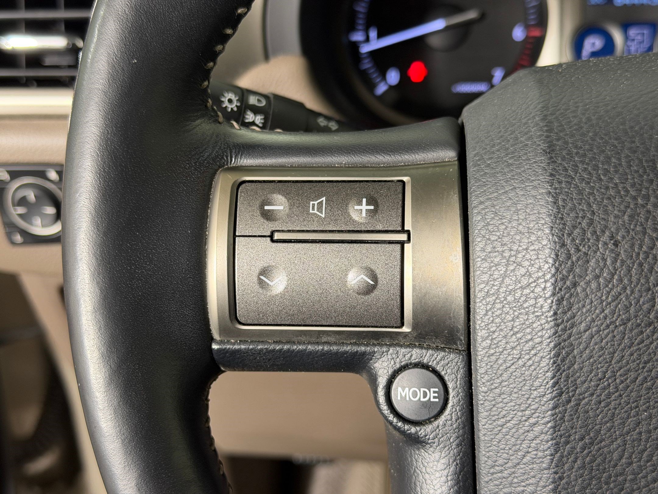 Used 2013 Lexus GX 460 Premium AWD/4WD image 16