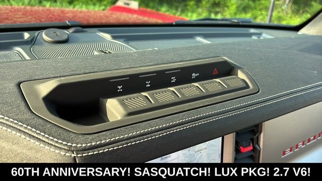 New 2026 Ford Bronco Outer Banks w/ Sasquatch Package AWD/4WD image 16