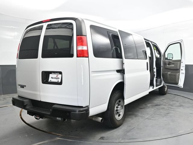 Used 2024 Chevrolet Express 3500 LS RWD image 45