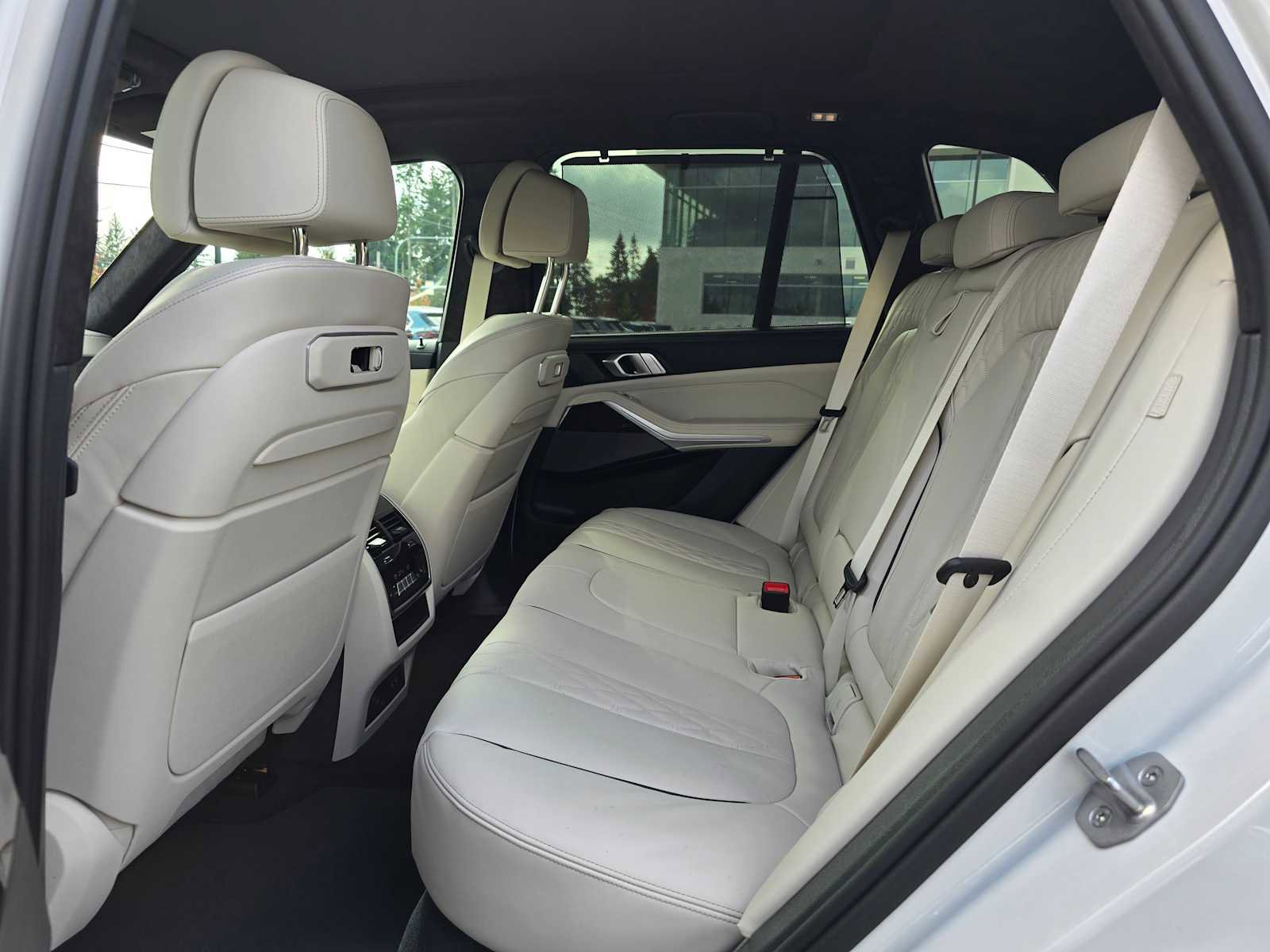 New 2026 BMW X5 M60i image 17