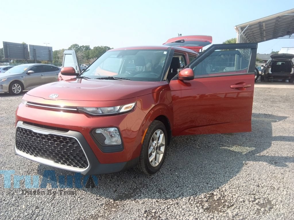 Used 2020 Kia Soul S FWD image 13