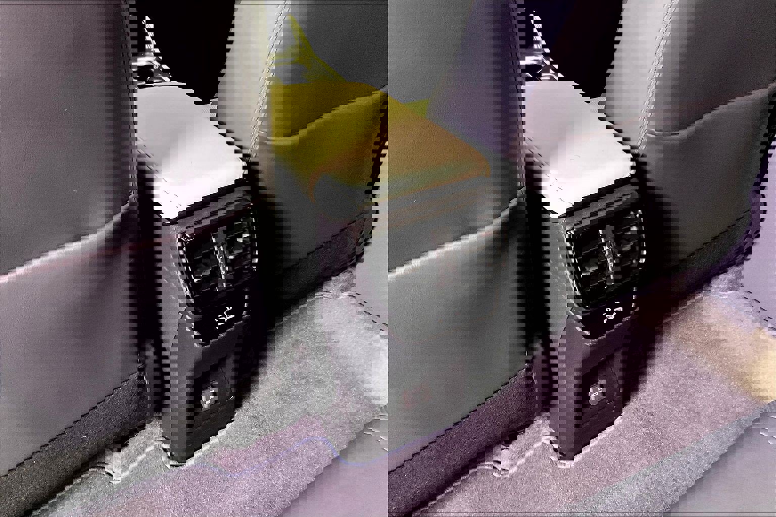 Used 2023 Lexus RZ 450e Premium w/ Technology Package image 10