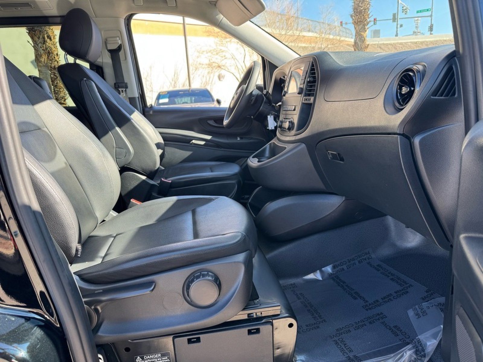 Used 2023 Mercedes-Benz Metris Passenger image 25