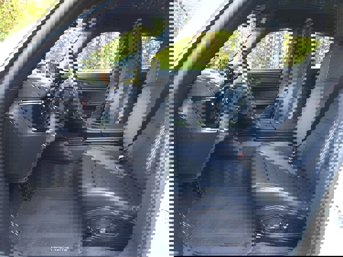 Used 2023 Porsche Taycan image 11