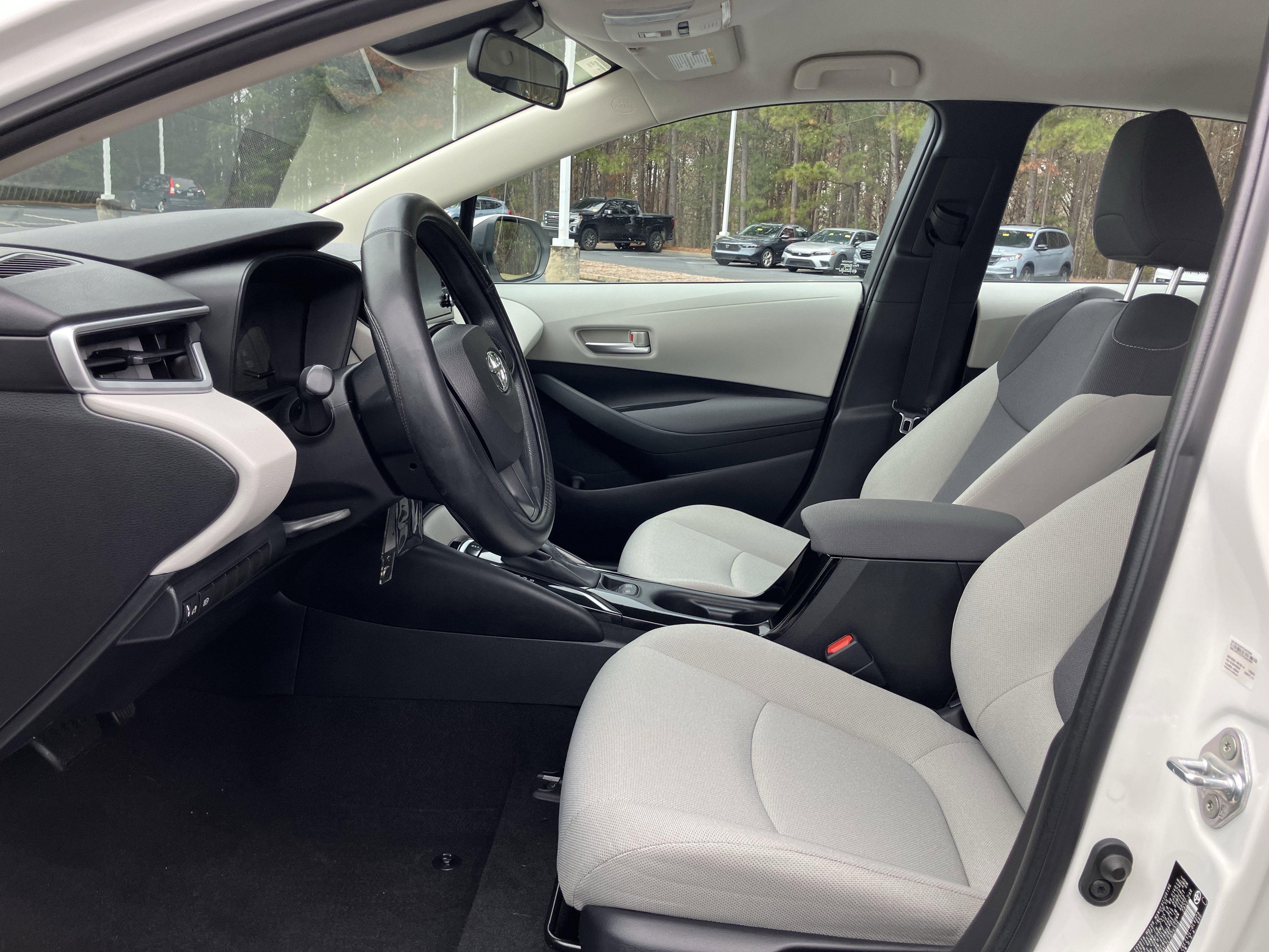 Used 2020 Toyota Corolla L image 16