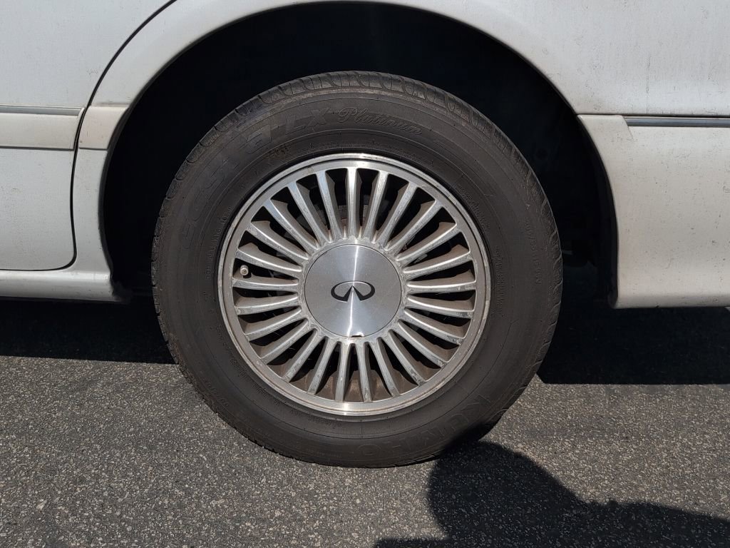 Used 1997 INFINITI I30 FWD image 10