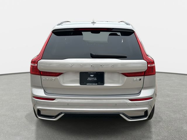 Used 2024 Volvo XC60 B5 Core image 3