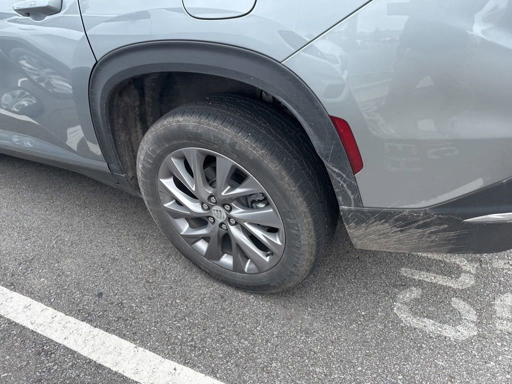 Used 2025 Buick Enclave Preferred FWD image 12