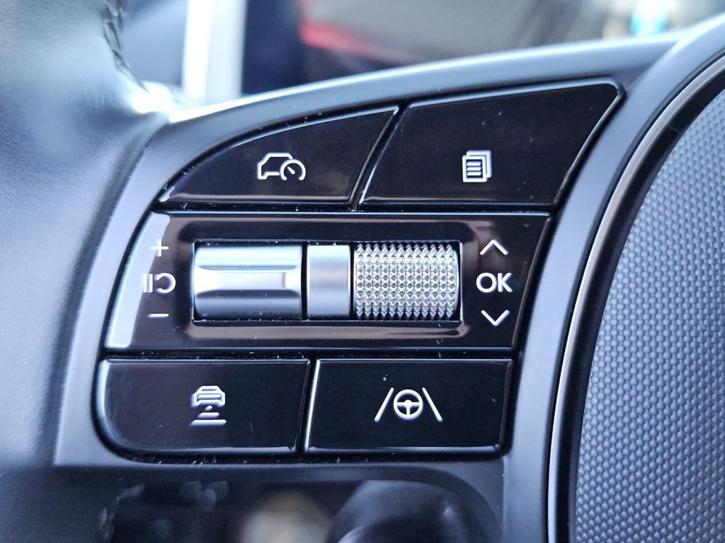 Used 2023 Hyundai Ioniq 6 Limited image 17