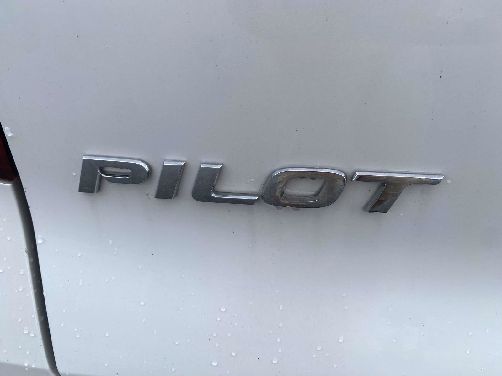 Used 2022 Honda Pilot Touring image 10