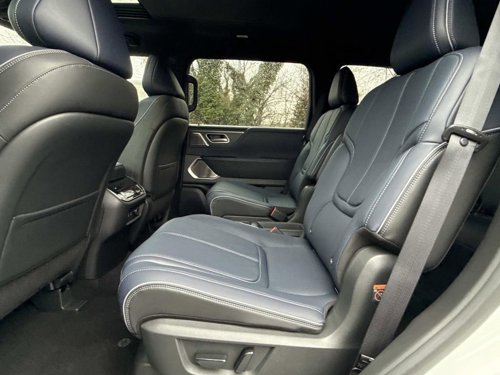 New 2026 INFINITI QX80 SPORT 4D Sport Utility image 18