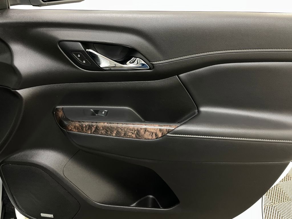 Used 2021 GMC Acadia Denali w/ Denali Ultimate Package image 44