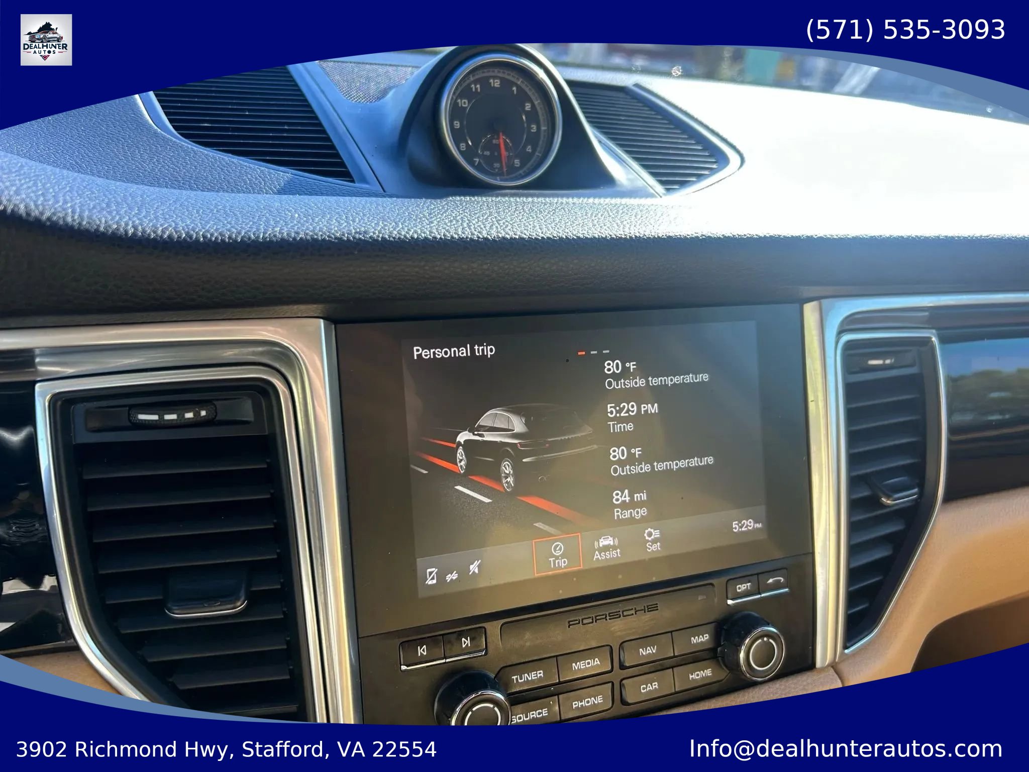 Used 2018 Porsche Macan AWD/4WD image 21