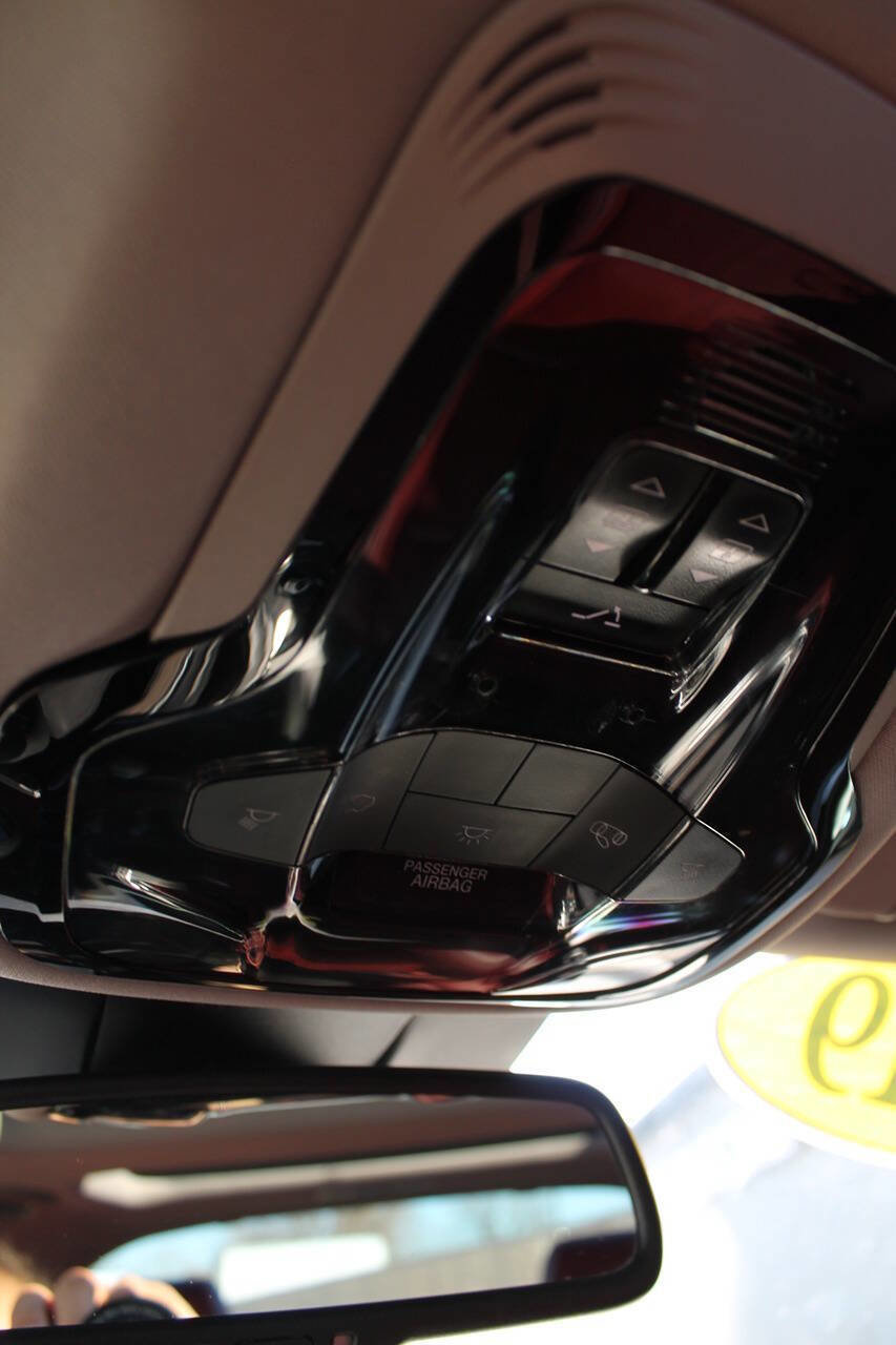 Used 2019 Alfa Romeo Giulia Ti w/ Nero Edizione image 39