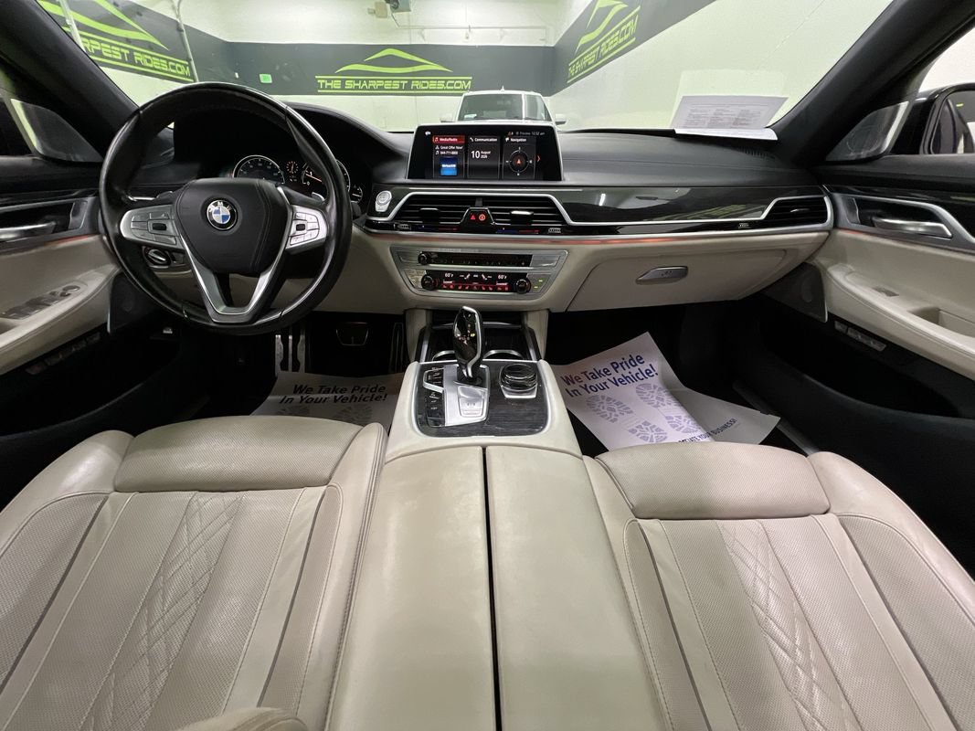 Used 2018 BMW 750i xDrive AWD/4WD image 18