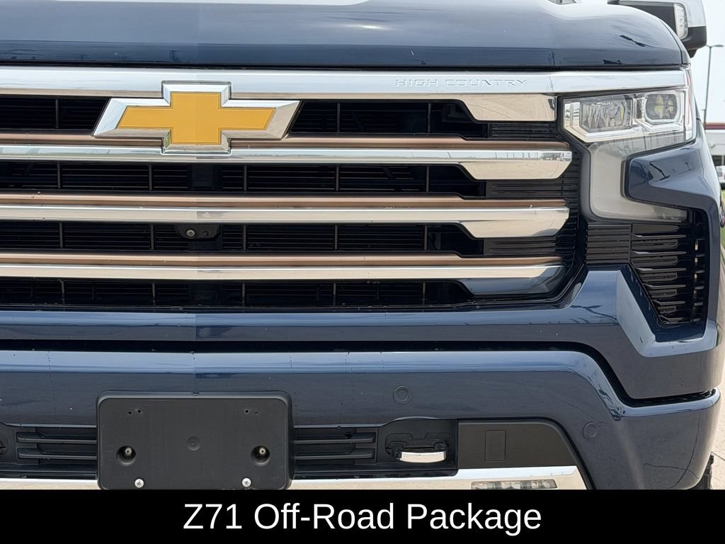 Used 2022 Chevrolet Silverado 1500 High Country w/ Z71 Off-Road Package AWD/4WD image 4