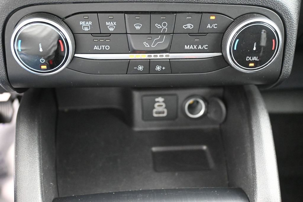 Used 2025 Ford Escape Active AWD/4WD image 14