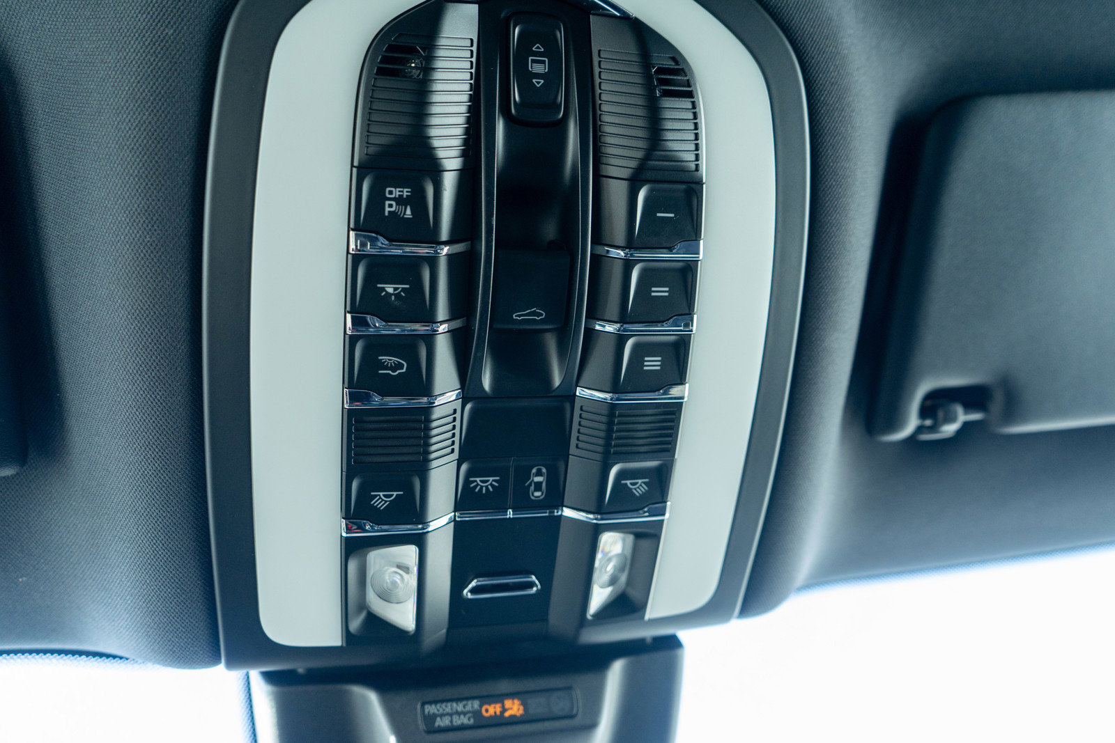 Used 2022 Porsche Macan image 23