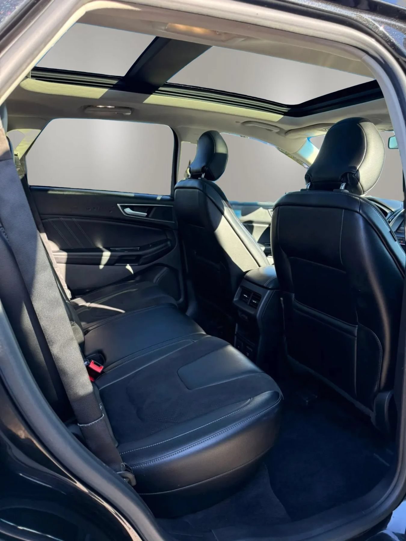 Used 2015 Ford Edge Sport w/ Equipment Group 401A FWD image 10