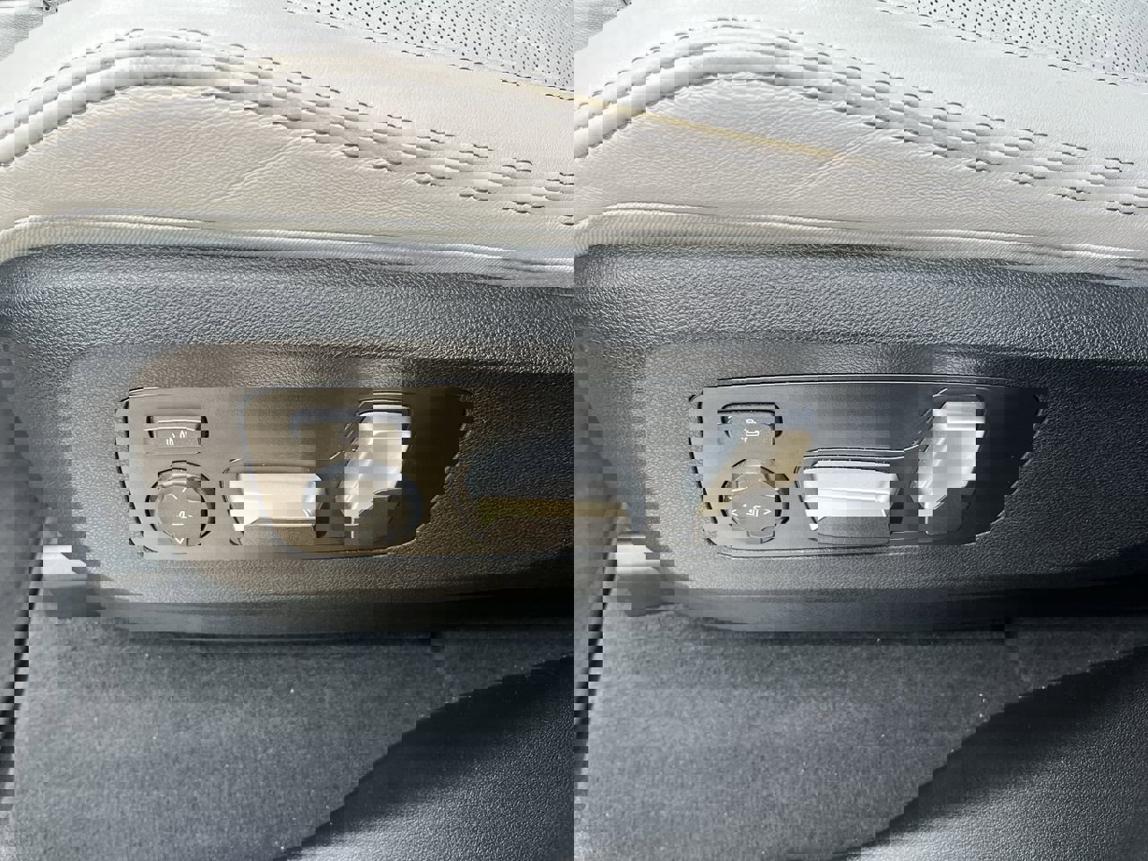 Certified 2024 BMW X5 xDrive40i w/ M Sport Package image 15