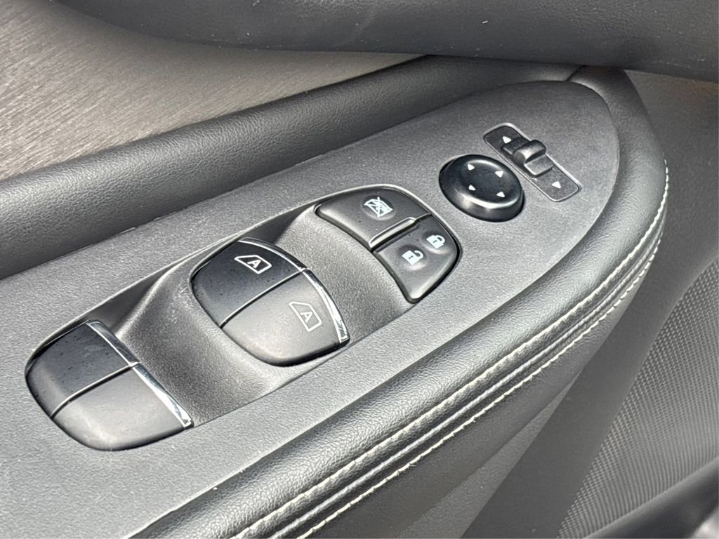 Used 2023 Nissan Murano SL image 35