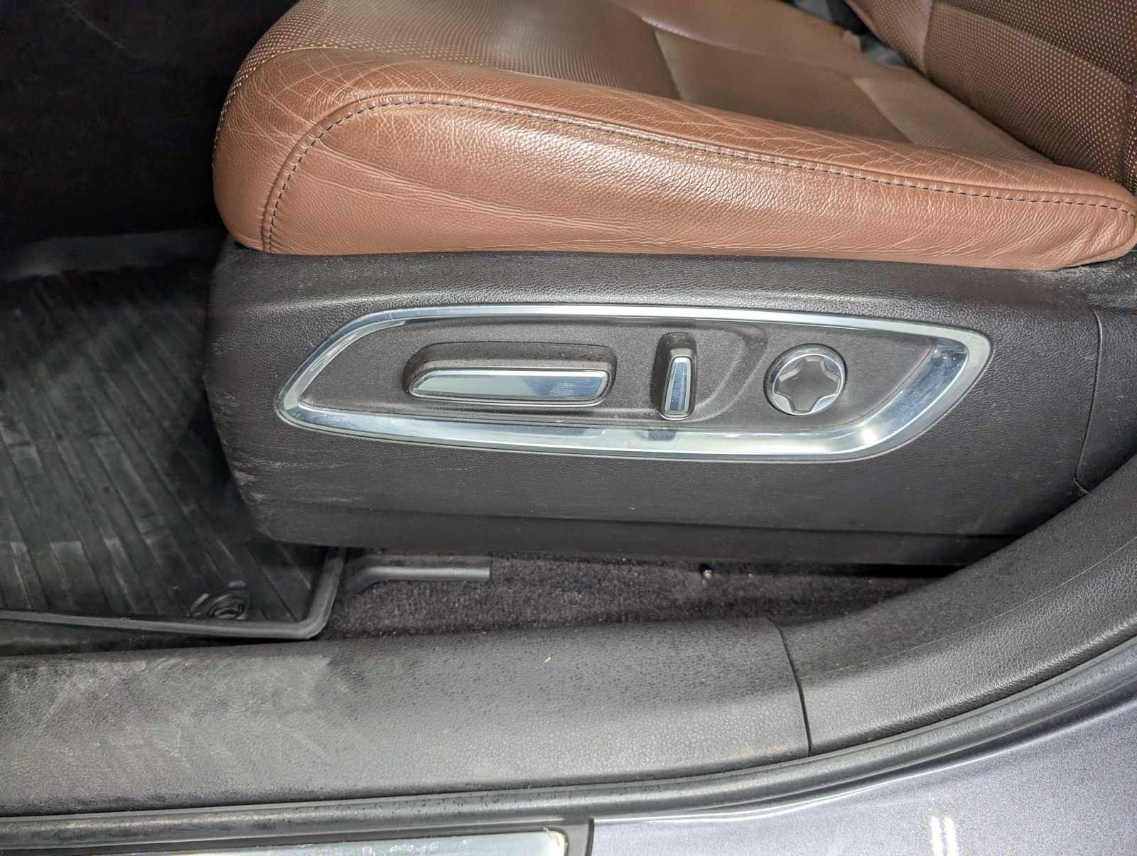 Used 2020 Acura MDX SH-AWD w/ Technology Package image 39