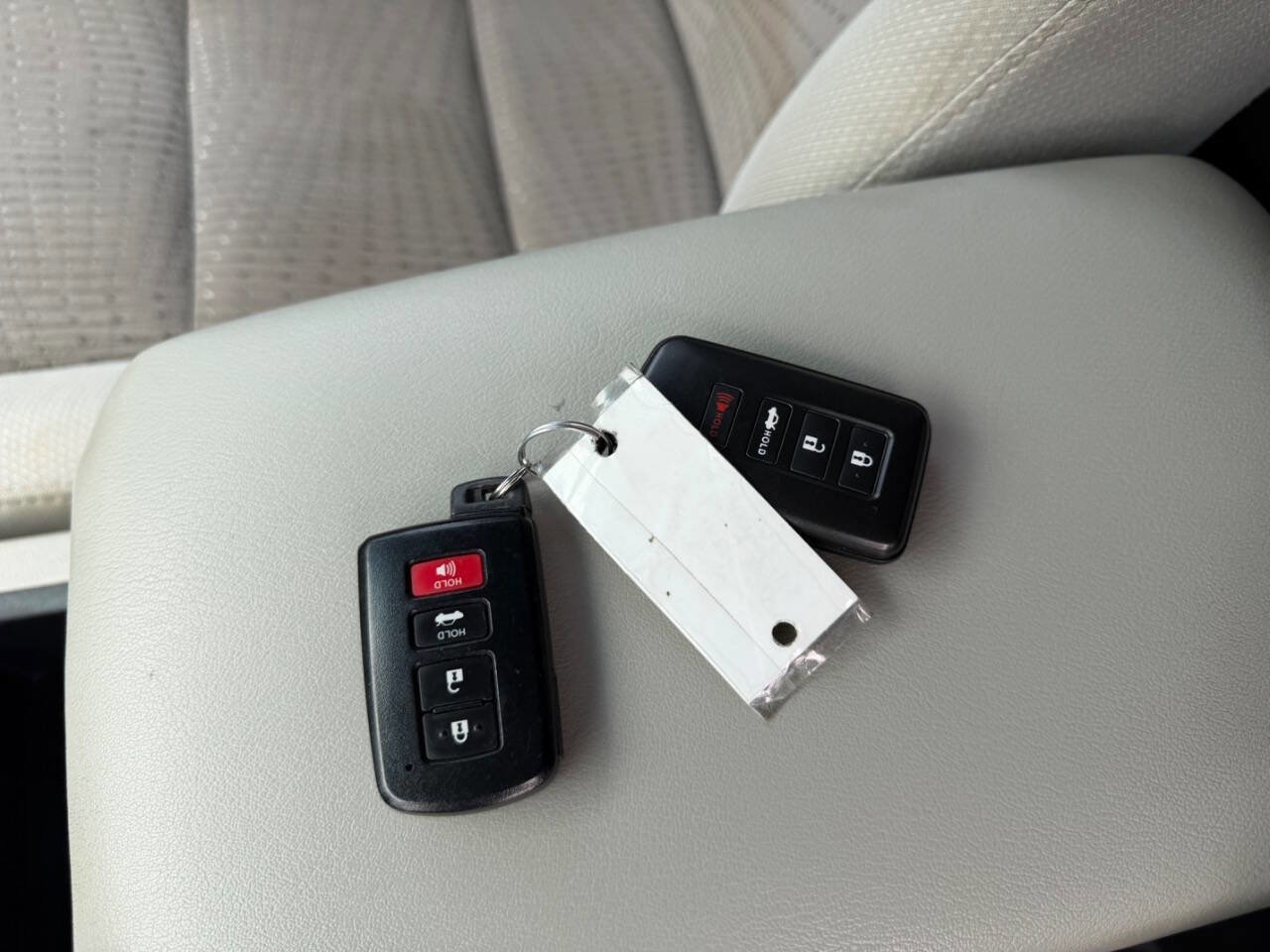 Used 2013 Toyota Camry LE image 21