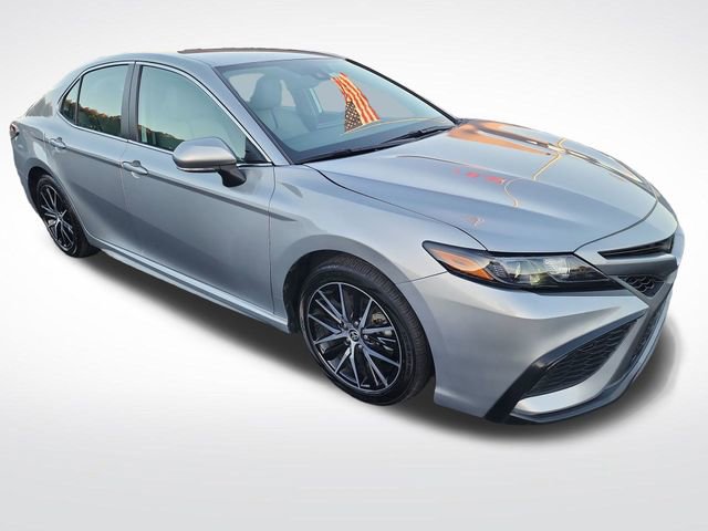 Used 2024 Toyota Camry SE image 7