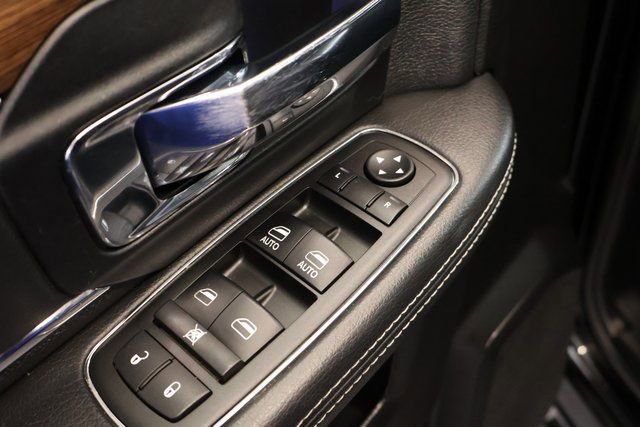 Used 2014 RAM 1500 Laramie w/ Trailer Tow Group image 10