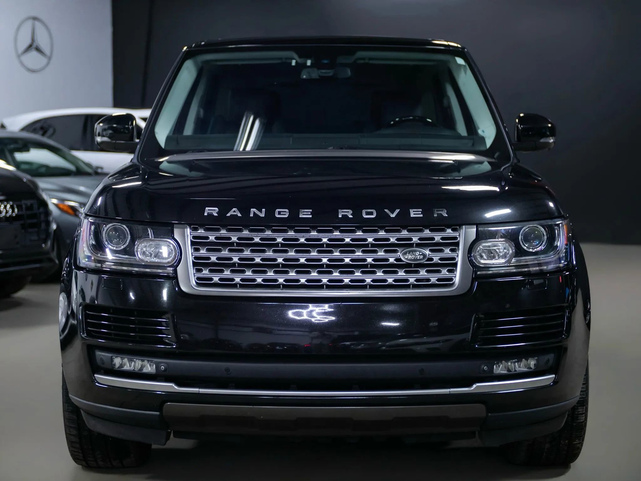 Used 2015 Land Rover Range Rover Supercharged image 4