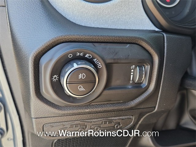 New 2025 Jeep Gladiator Sport image 25