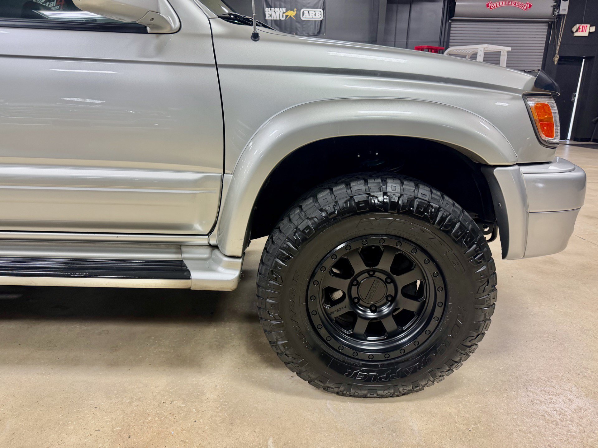 Used 2000 Toyota 4Runner Limited AWD/4WD image 15