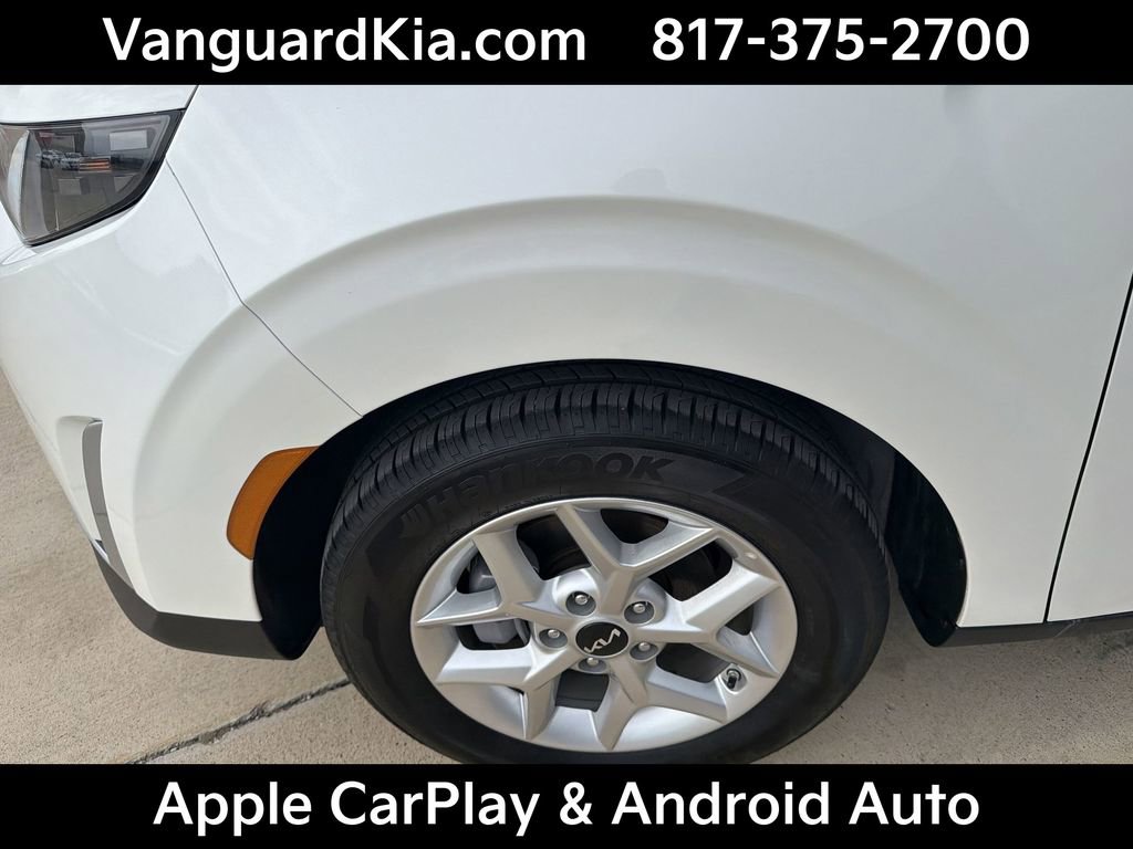 Certified 2025 Kia Soul LX FWD image 22