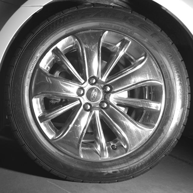 Used 2010 Ford Taurus Limited FWD image 21