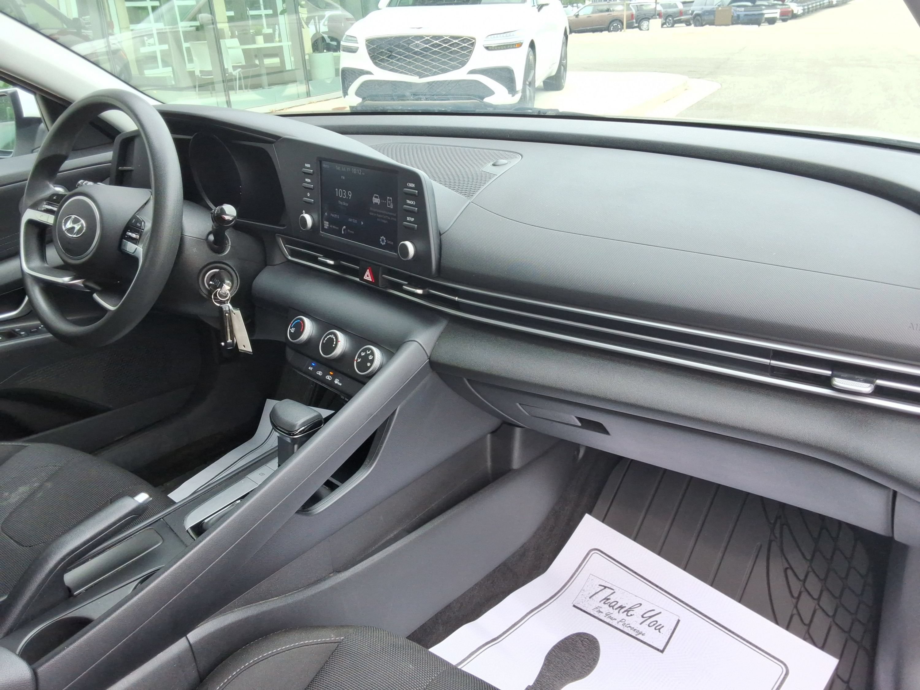 Used 2021 Hyundai Elantra SE FWD image 26