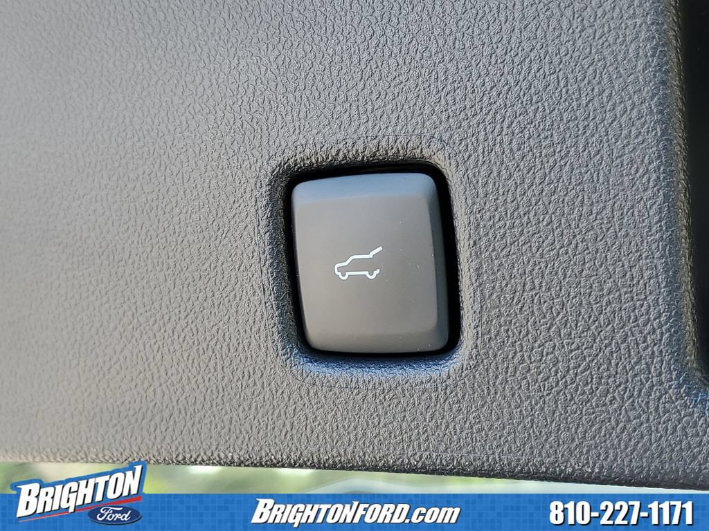 Used 2024 Ford Escape ST-Line w/ Tech Pack #1 AWD/4WD image 9