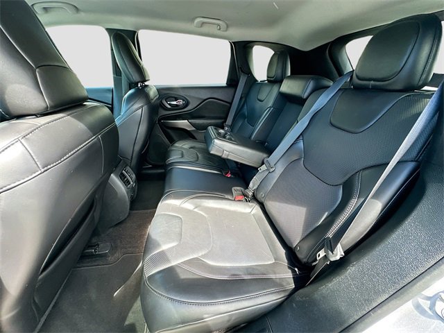 Used 2019 Jeep Cherokee Limited image 22