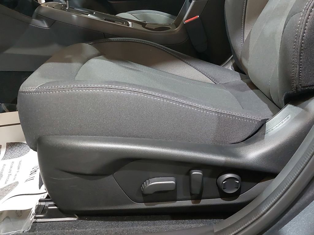 Certified 2025 Subaru Crosstrek 2.0i Premium image 29