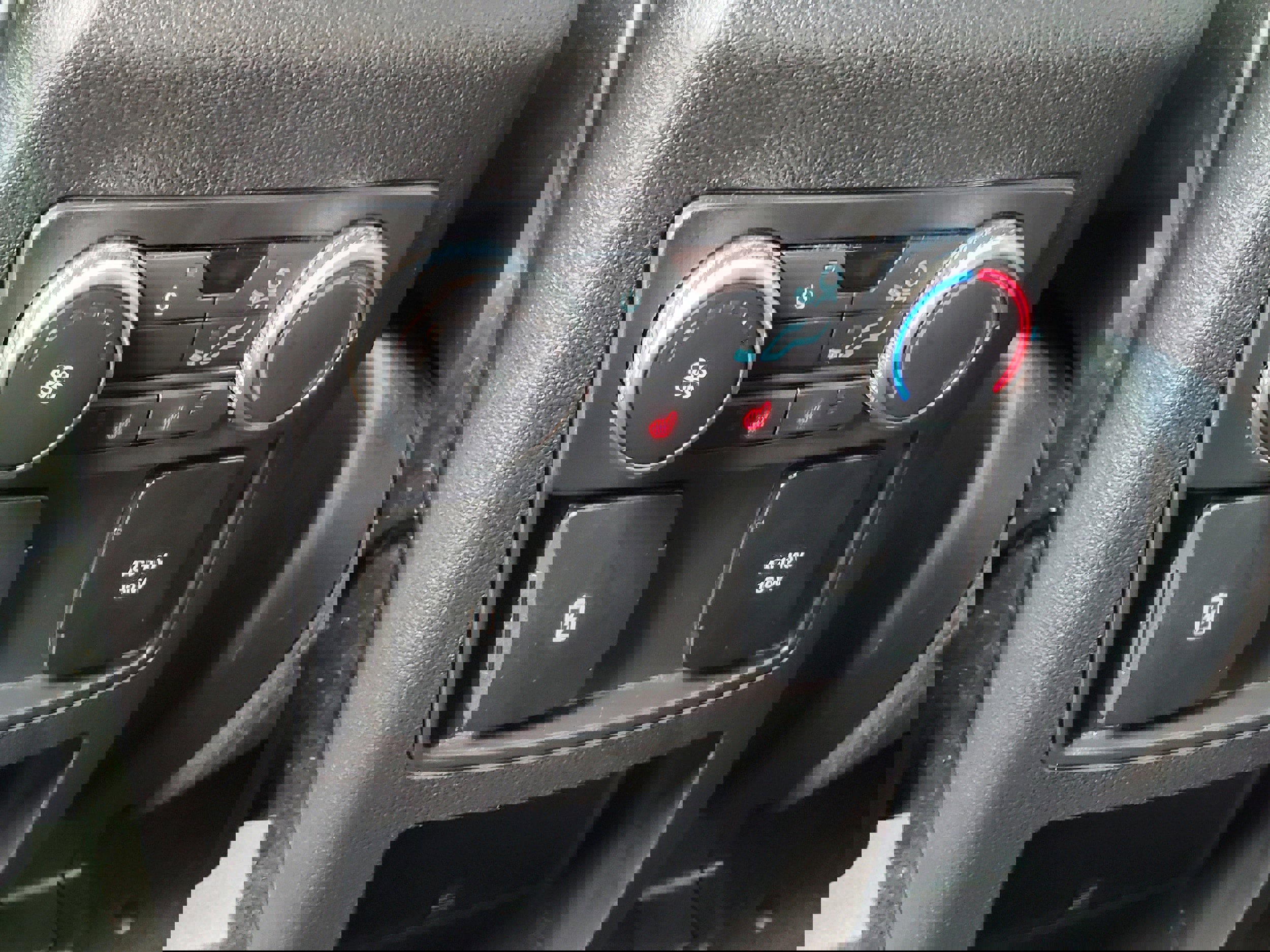 Used 2020 Ford Explorer ST w/ ST Street Pack image 32