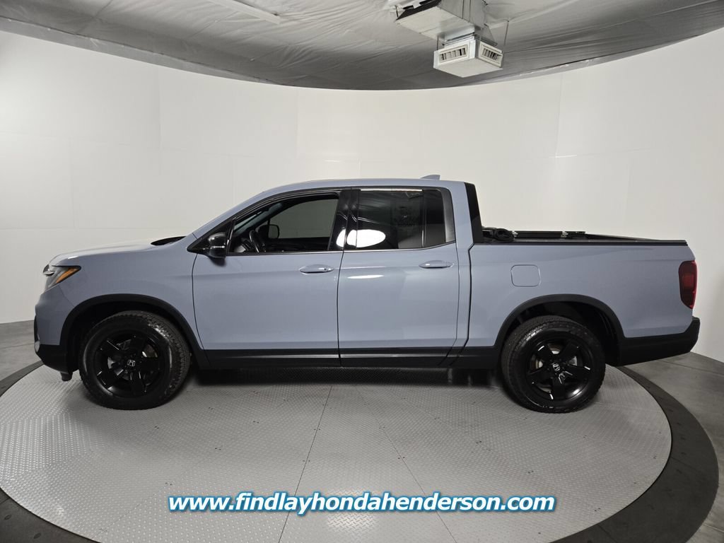Certified 2024 Honda Ridgeline Black Edition image 3