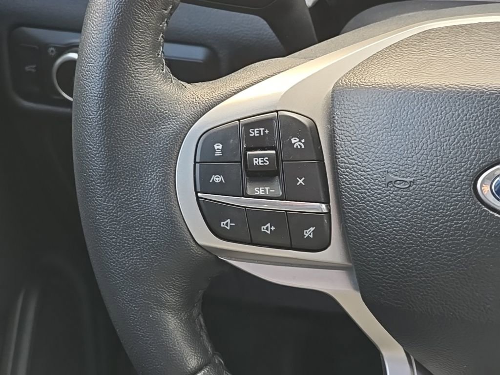 Used 2023 Ford Explorer XLT w/ Equipment Group 202A image 30