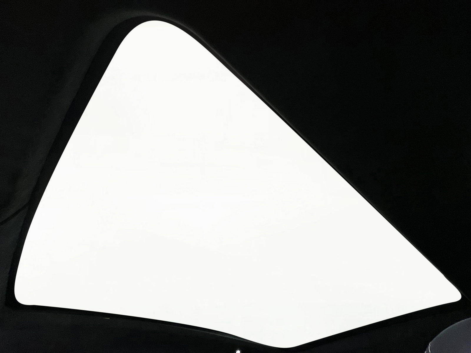 Used 2023 Aston Martin DBX image 22