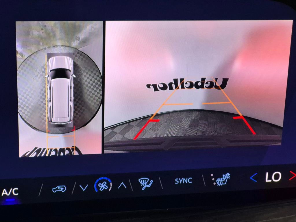 New 2026 Chevrolet Suburban LT image 19