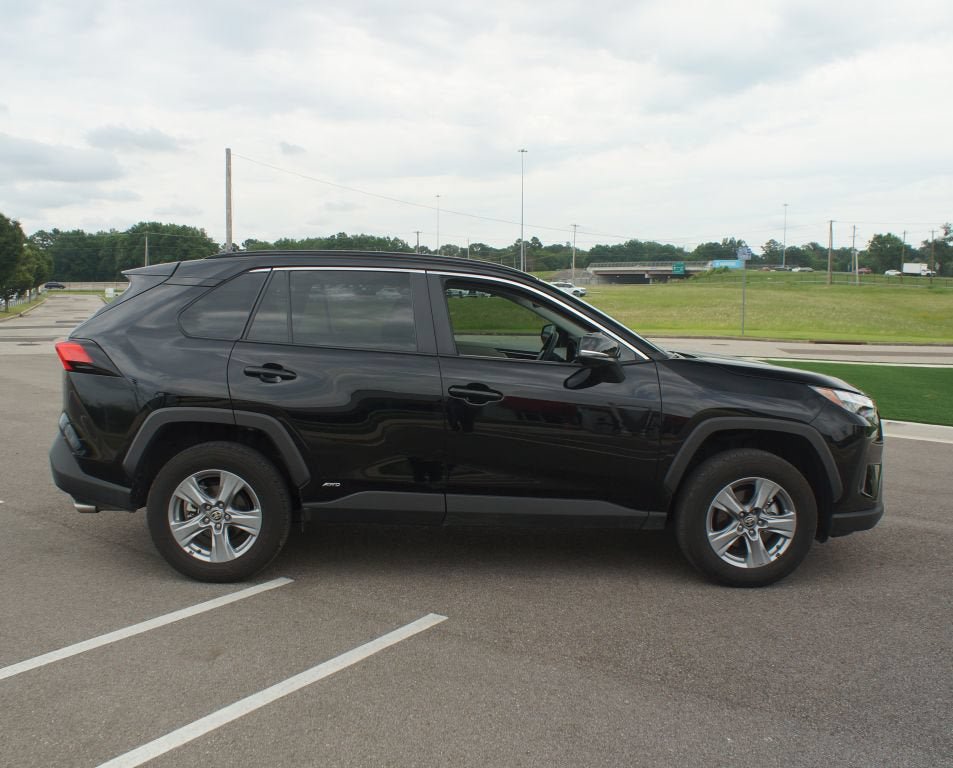 Used 2025 Toyota RAV4 XLE w/ Weather Package AWD/4WD image 21