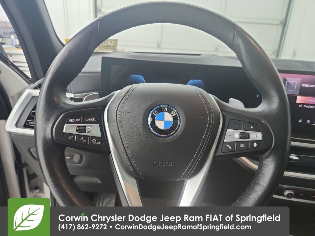 Used 2025 BMW X5 xDrive50e AWD/4WD image 21