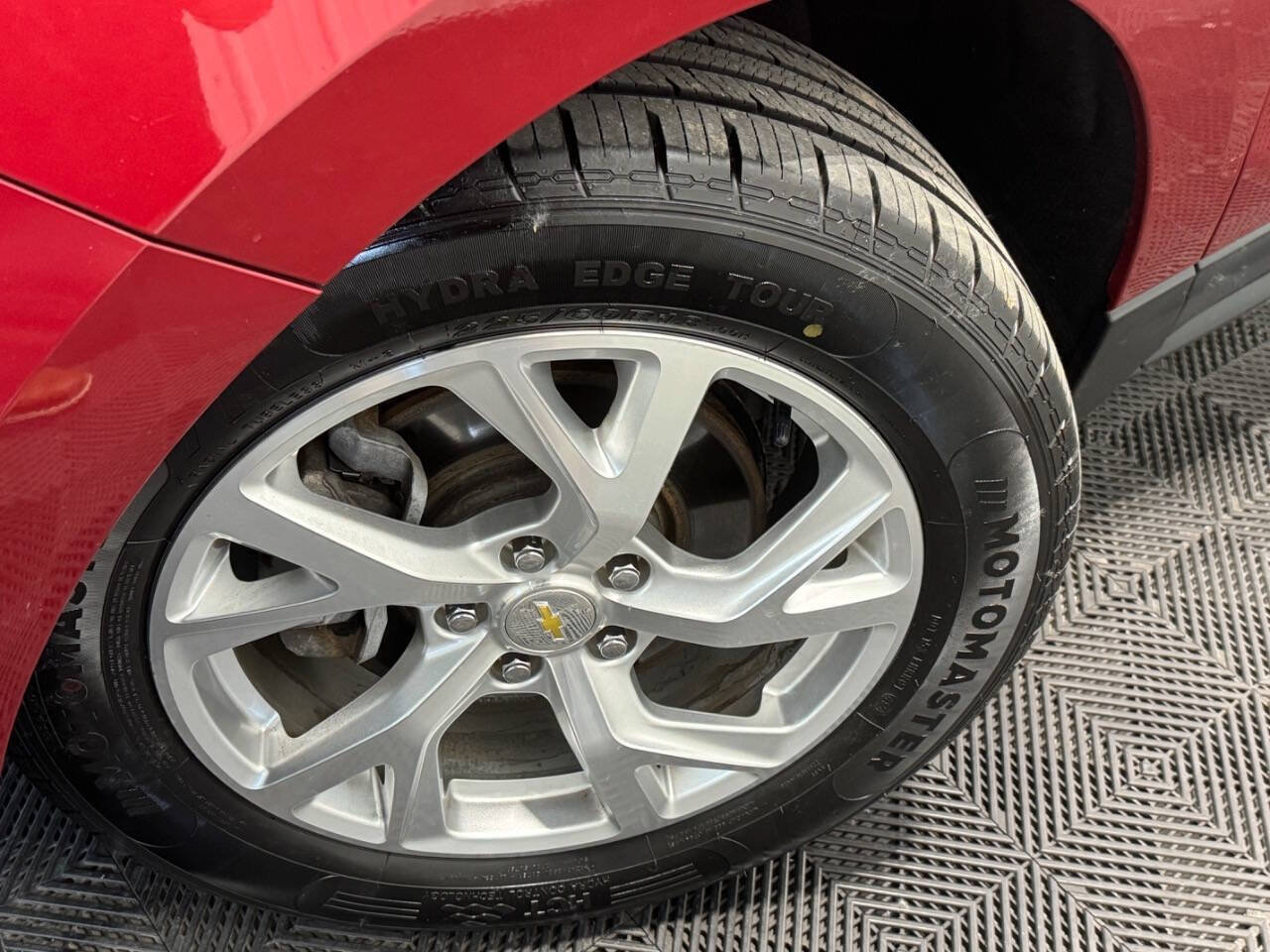 Used 2019 Chevrolet Equinox LT w/ LT True North Edition AWD/4WD image 44