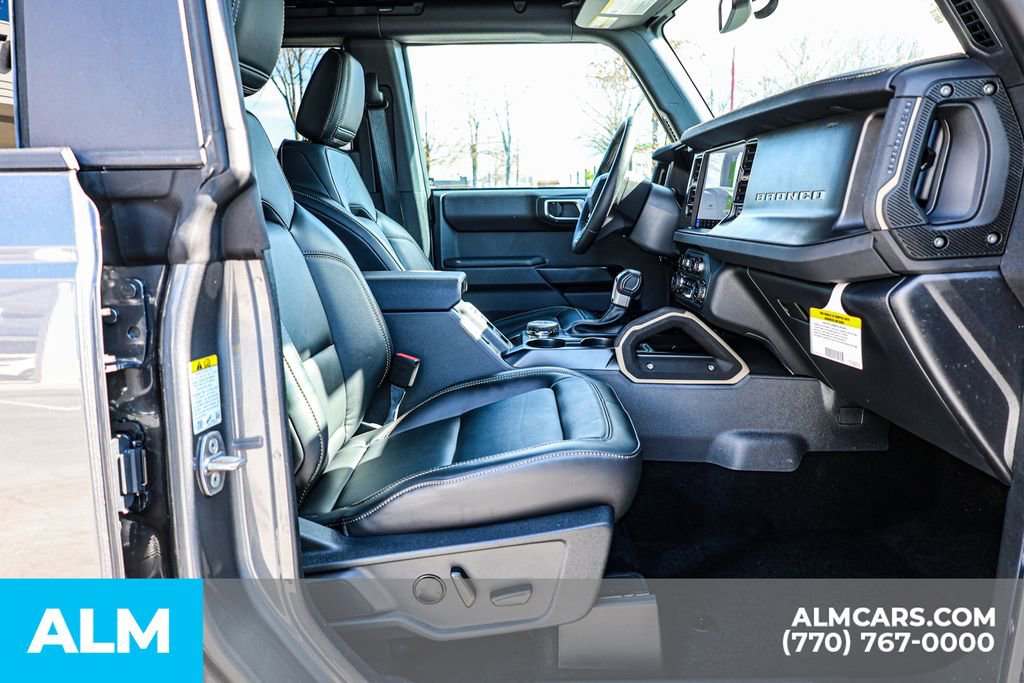Used 2025 Ford Bronco Badlands image 21