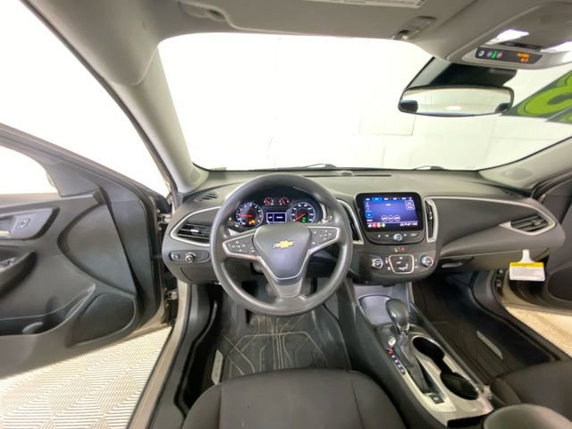 Used 2023 Chevrolet Malibu LS image 33
