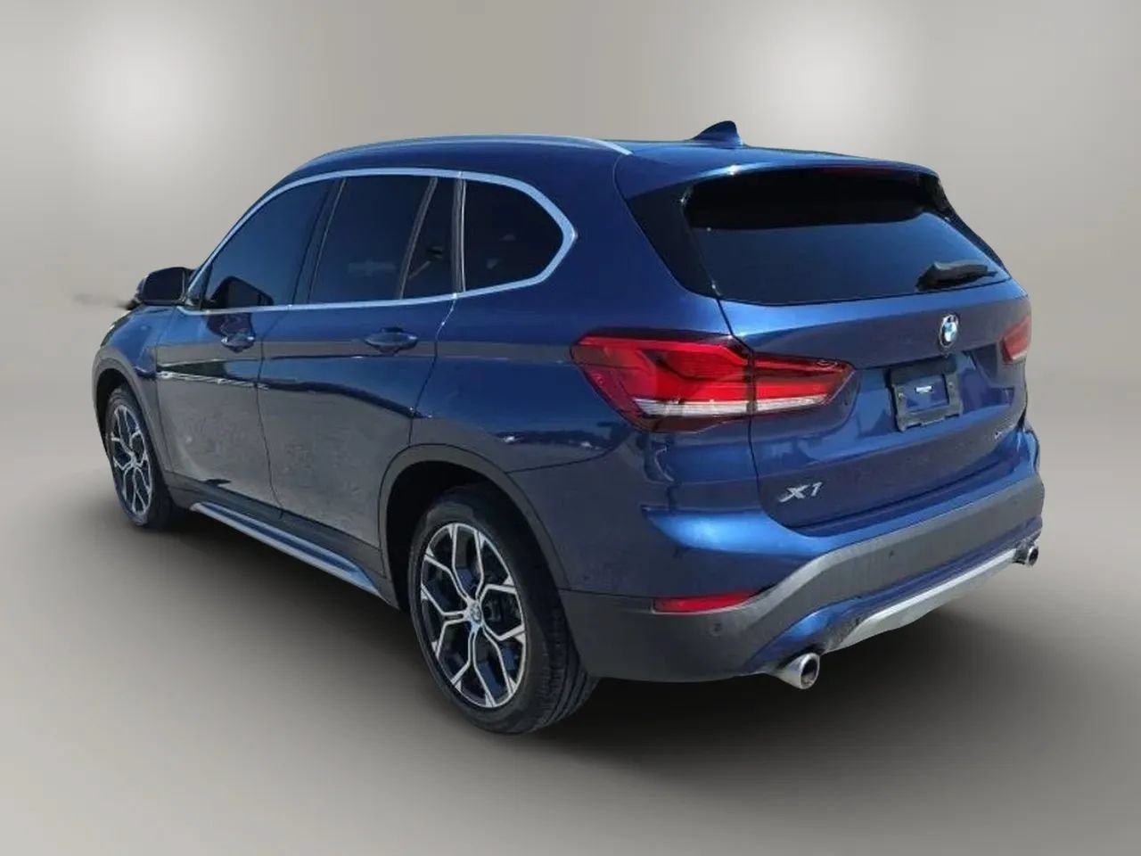 Used 2021 BMW X1 xDrive28i w/ Premium Package AWD/4WD image 6